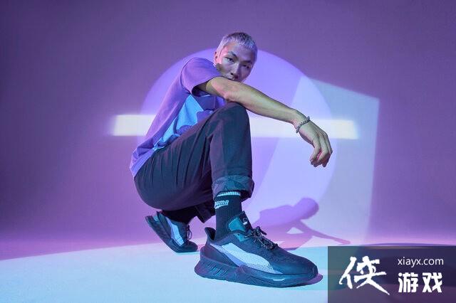 �����ջ���14���״��������� �¿��˶�Ь���ʷǷ�