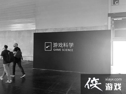 ��Ϸ��ѧ�ϴ󣺡����񻰡�������ԶԶû��