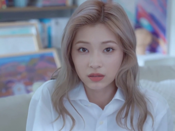 ���군�ұ���Ů��Χ�ˡ�֣�����߽���