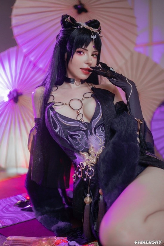 COSPLAYͼͣʲģCOS޼䡷