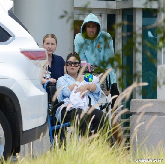 �������ഺ��Ů�����ޣ�����ɯ������˹ϲӭ���ӽ���