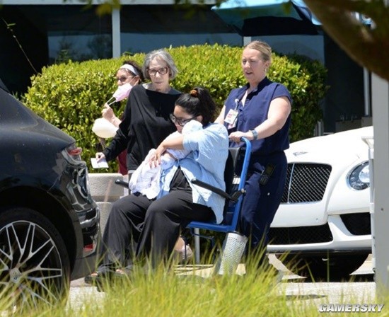 �������ഺ��Ů�����ޣ�����ɯ������˹ϲӭ���ӽ���