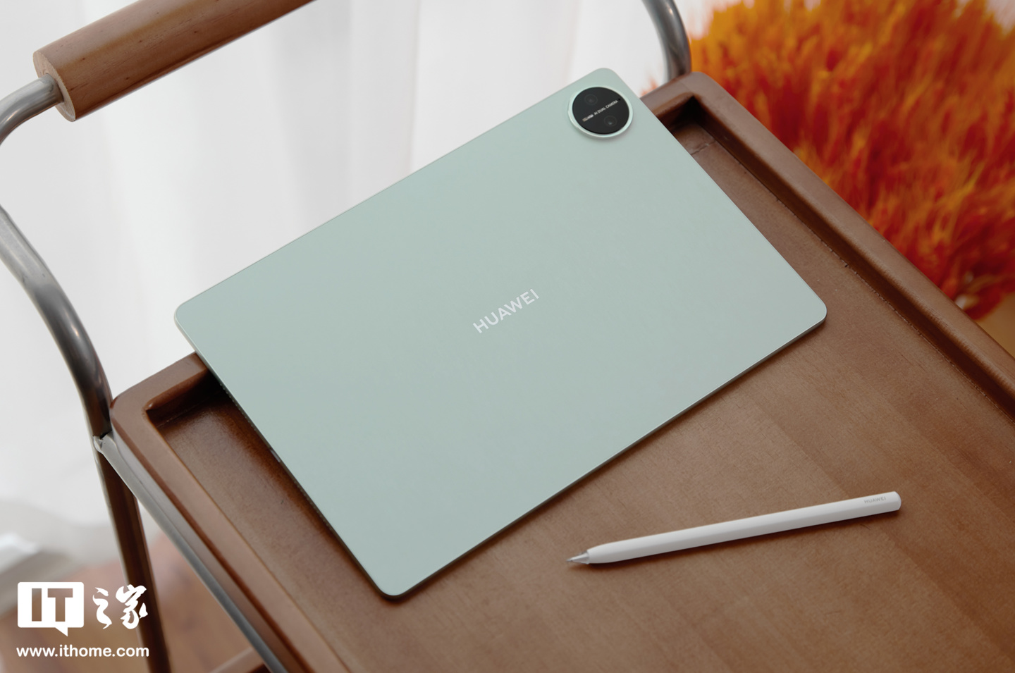 IT֮ʵġΪ MatePad Pro 12.2 Ӣƽͼͣ߹ѧࡹȽ 5.5mm