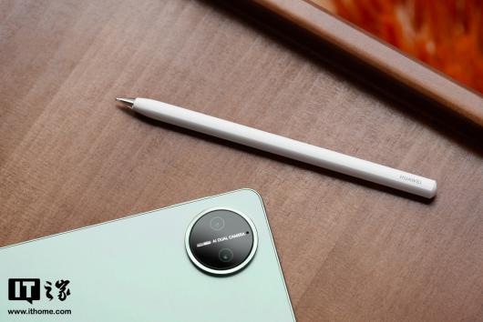 IT֮ʵġΪ MatePad Pro 12.2 Ӣƽͼͣ߹ѧࡹȽ 5.5mm