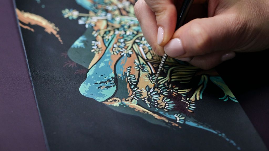 �Զػͱڻ�Ϊ��У���˹��˹չʾ���й��ڻ�֮�ա�Bespoke �߶�ϵ�г���