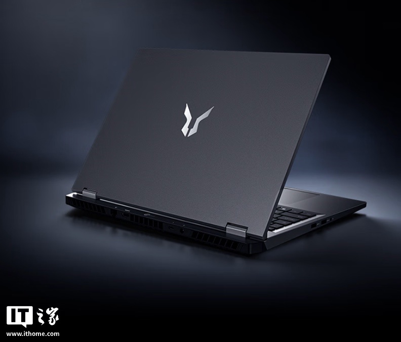 i7-14650HX + RTX50606999 Ԫϼ 2025 սս 7000 ʼǱ