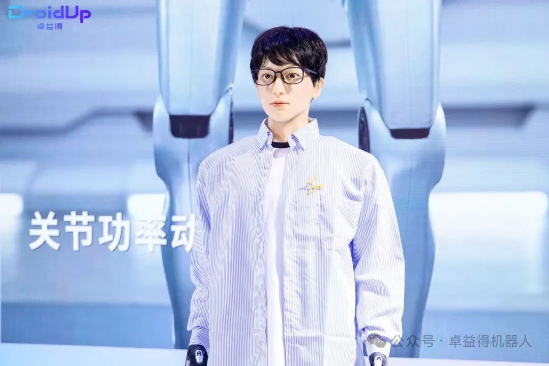 ȫ���׸������˲�ʿ�������з������˱���Ϸ¼ȡ