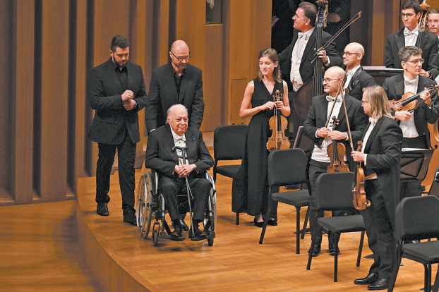 大师用指挥棒写下北京情缘 大师用指挥棒写下北京情缘