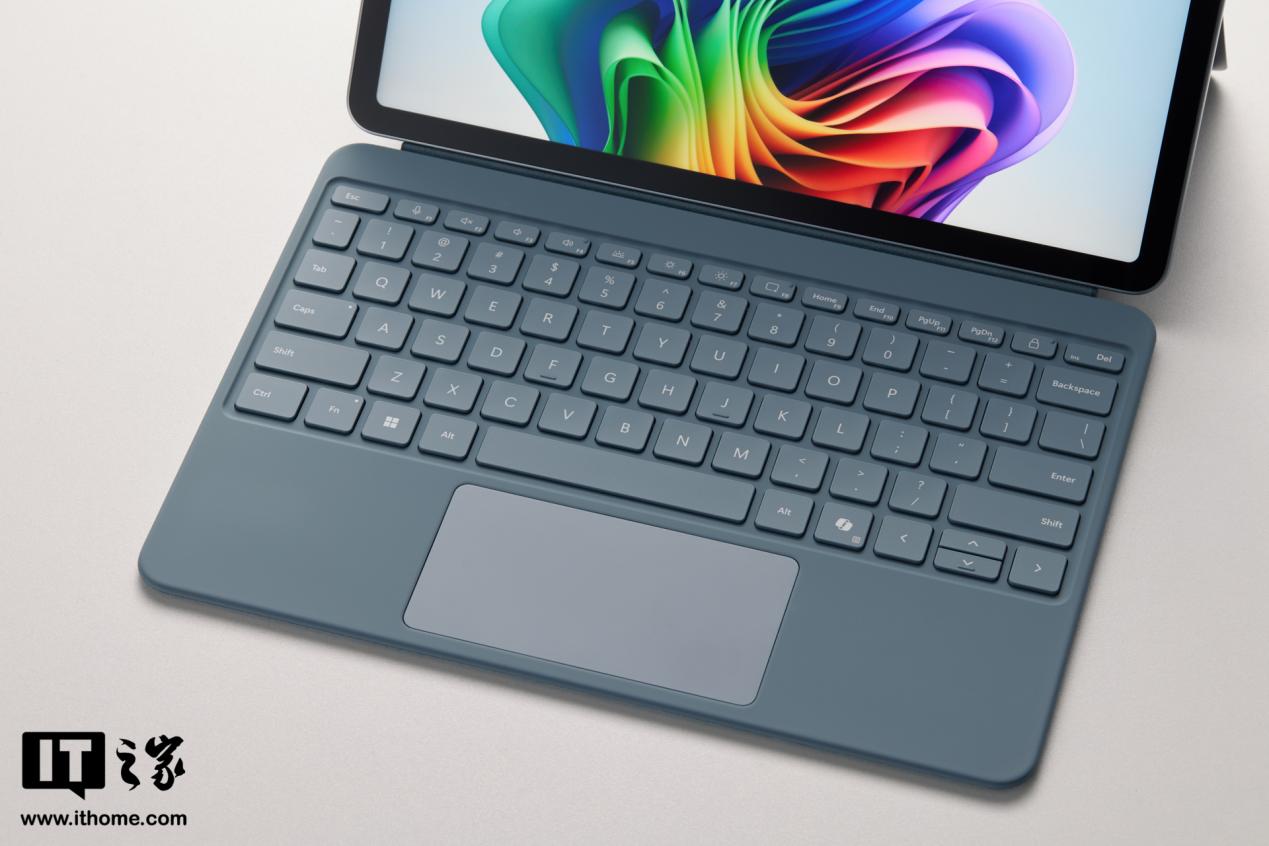 IT֮ҿ䡿΢ 2025 ȫ Surface Pro 12 Ӣһƽͼֵͣ