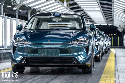 ȫ��·���٣����������ǽ� R7 ���� SUV ����չ������