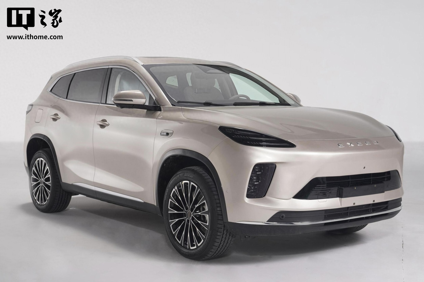 ������;�Ǽ�Ԫ E05 ���ι�ͼ���������öԳ���ƣ��丱����