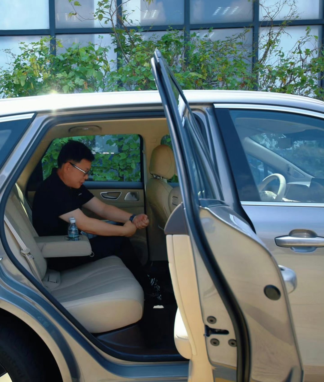 �������С�����硱�׳��н� H5 �����ع⣺������ơ�����ʽ�п������۸�ָ�� 18~23 ��Ԫ