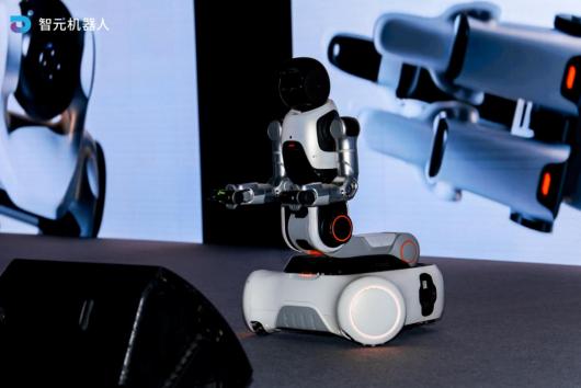 智元机器人发布灵创平台:稚晖君宣布机器人二次开发“0 门槛”将至,大幅降低动作编排难度 智元机器人发布灵创平台:稚晖君宣布机器人二次开发“0 门槛”将至,大幅降低动作编排难度