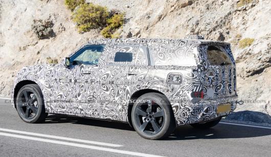 方正“小硬汉”:路虎卫士 Sport 纯电版 SUV 原型曝光 方正“小硬汉”:路虎卫士 Sport 纯电版 SUV 原型曝光