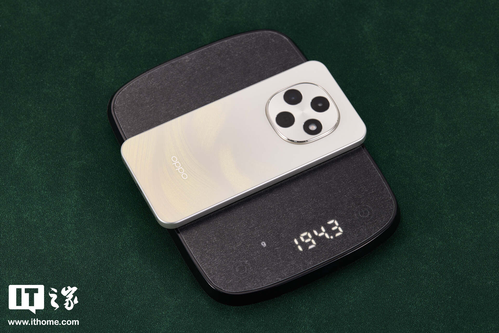 OPPO A6 Pro �ֻ�ʵ�ģ�����С�������콢��խ�ڱ�