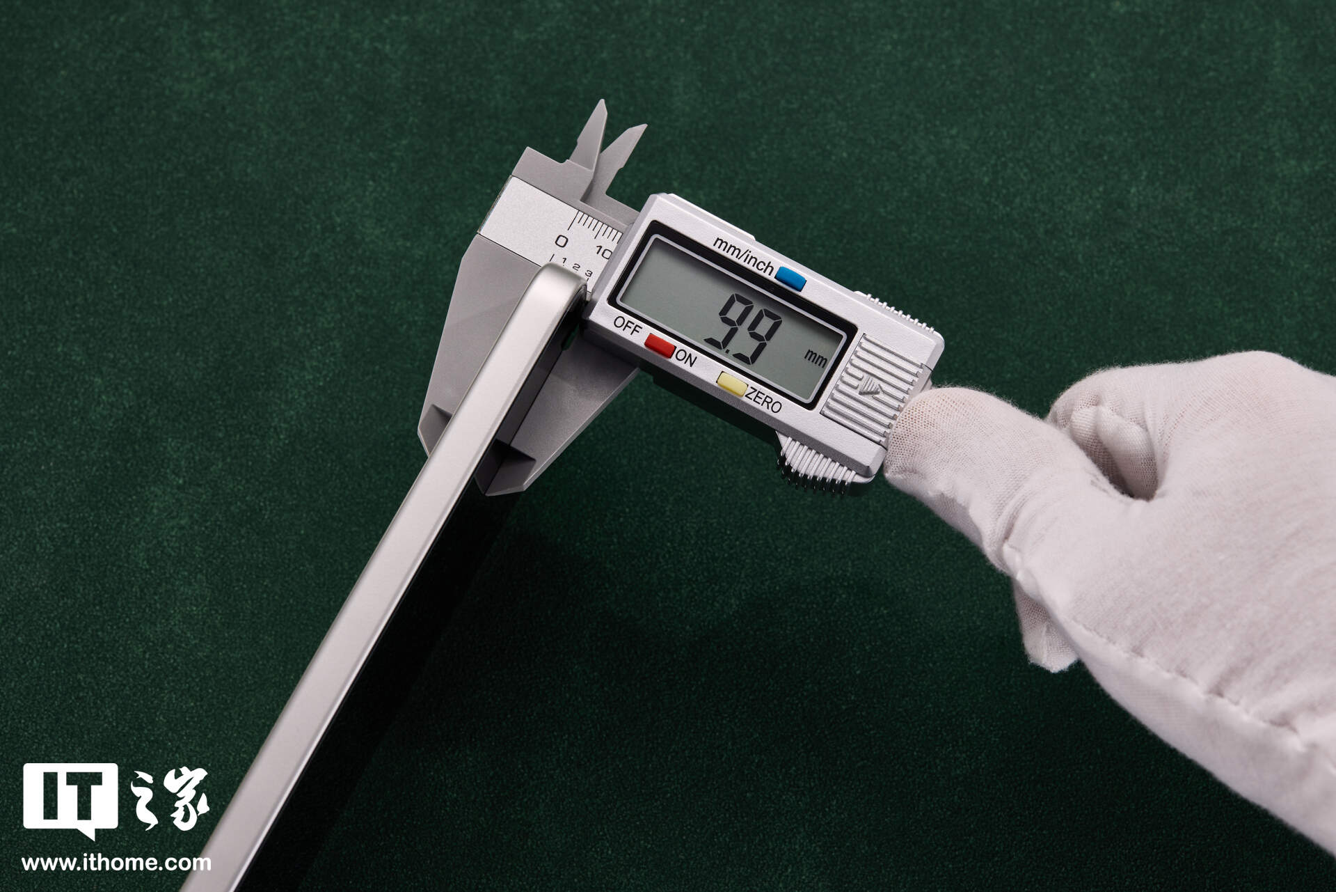 OPPO A6 Pro �ֻ�ʵ�ģ�����С�������콢��խ�ڱ�