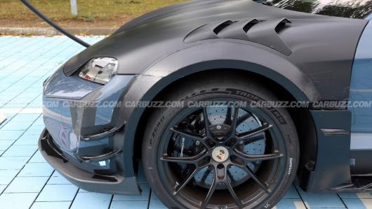 ��սС�׼�¼����ʱ����ǿ Taycan �綯�γ��ع⣬Ŧ��Ȧ�������ܽ� 7 ����