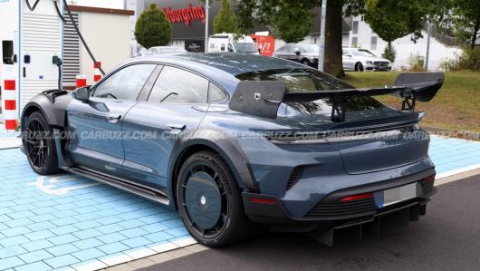 ��սС�׼�¼����ʱ����ǿ Taycan �綯�γ��ع⣬Ŧ��Ȧ�������ܽ� 7 ����