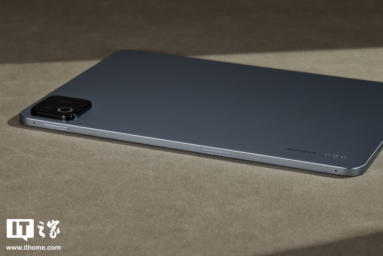��IT֮�ҿ��䡿XIAOMI Pad 8 ����ͼ�ͣ��ͱ��Ͷȵ�����ɫ���ᱡ�ֻ���