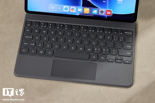 ��IT֮�ҿ��䡿XIAOMI Pad 8 ����ͼ�ͣ��ͱ��Ͷȵ�����ɫ���ᱡ�ֻ���