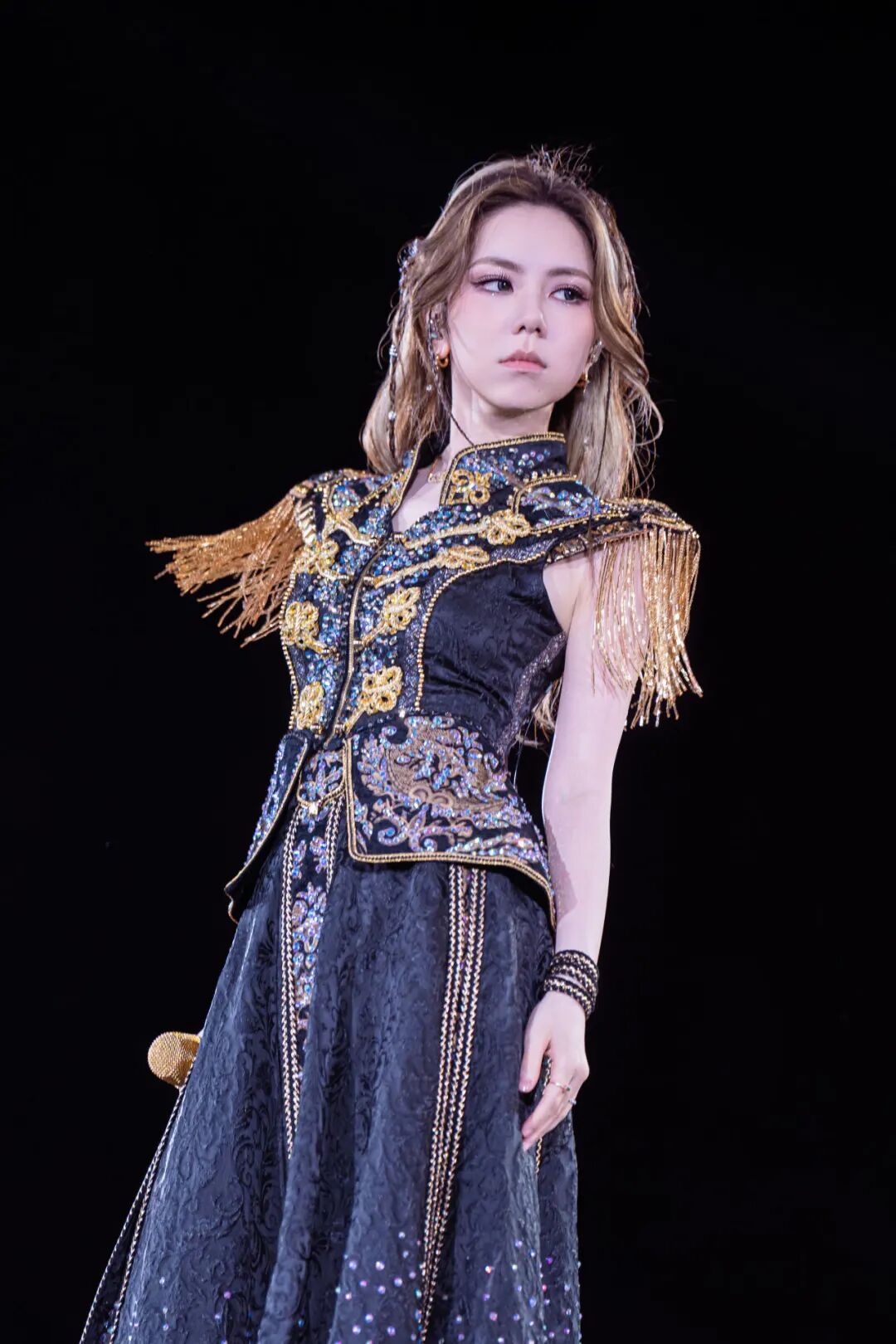 《英雄联盟》召唤师奖杯回归,邓紫棋演唱 S15 全球总决赛主题曲 《英雄联盟》召唤师奖杯回归,邓紫棋演唱 S15 全球总决赛主题曲