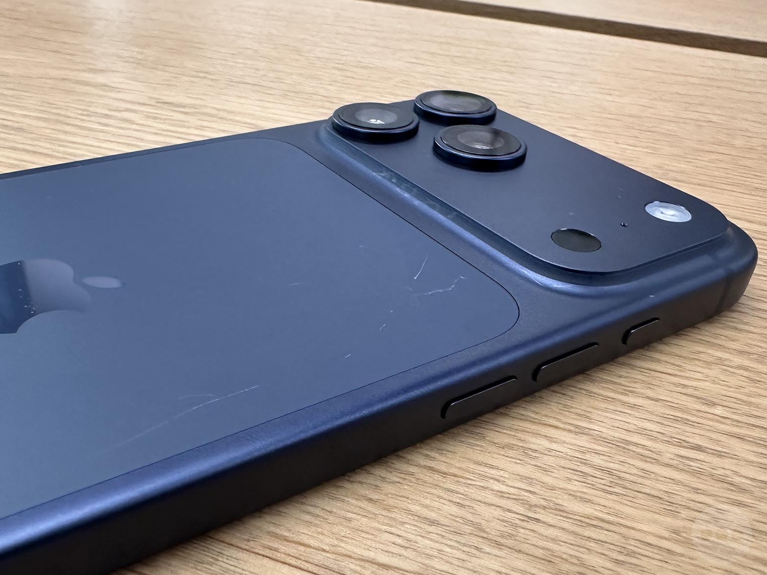 ƻ iPhone 17 Pro / Max ΣɫΪ