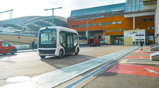 ȫΨһͬʱӵ 7 գԶ֪ Robobus ʱ׸ L4 Զʻ