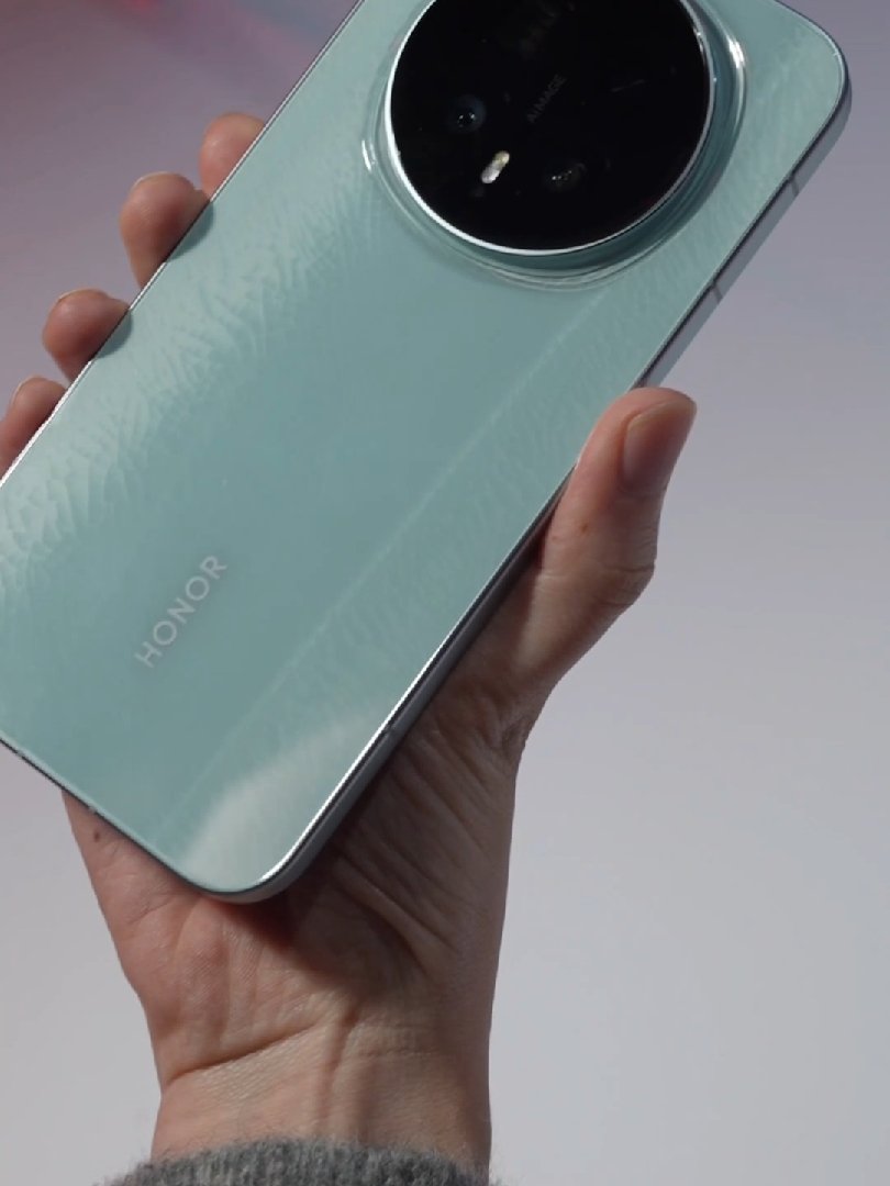 ��ҫ Magic8 �ֻ����׷�һ�� AI ׷ɫ���ܣ���ʵ�֡�����Ŀ��ͼƬ���ؼ�ɫ��ȡ����Ŀ��ͼƬ��׼׷ɫ��ϵ�ж���