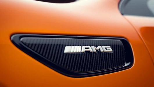 ÷����˹-AMG ȼ�ͳ�����ʦת���綯�ܳ�������������ҵר�Ҹ��� V8 ����
