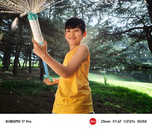 С�� 17 Pro �ֻ����������������������׷���������� 8 ����棬4999 Ԫ��