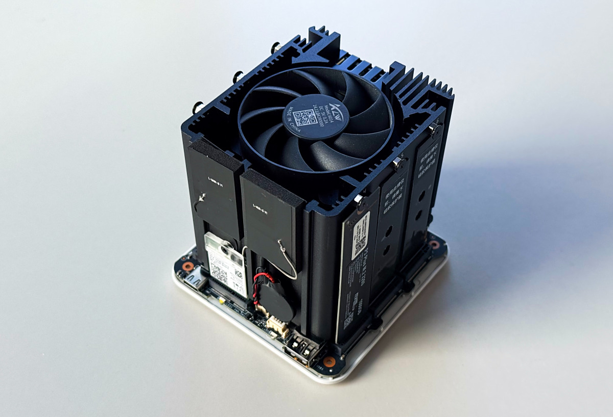 ǧԪ����λȫ�� NAS����̷�ţ���� ME mini ˽������������