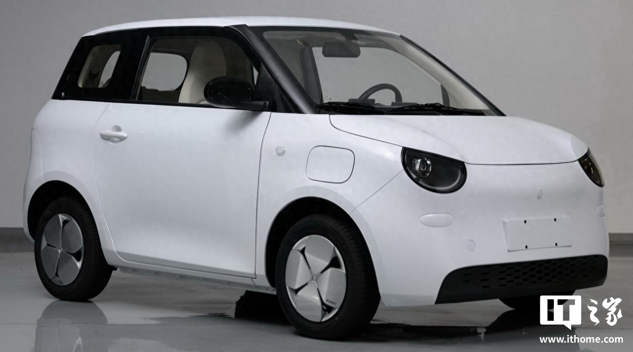 柳州五菱旗下乘用车品牌埃尚汽车下线首台量产车,定位纯电微型车 柳州五菱旗下乘用车品牌埃尚汽车下线首台量产车,定位纯电微型车