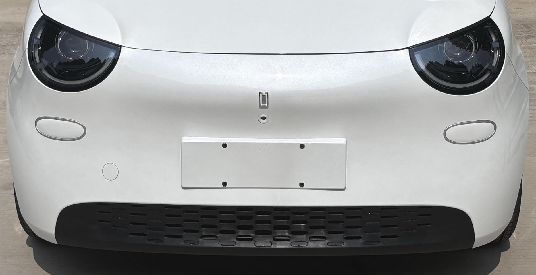 柳州五菱旗下乘用车品牌埃尚汽车下线首台量产车,定位纯电微型车 柳州五菱旗下乘用车品牌埃尚汽车下线首台量产车,定位纯电微型车