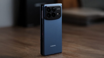 С�� 17 Fold �۵��ֻ��ع⣺2 �����㡢��������� 8 �����оƬ������ 2026 �� 2 �·���