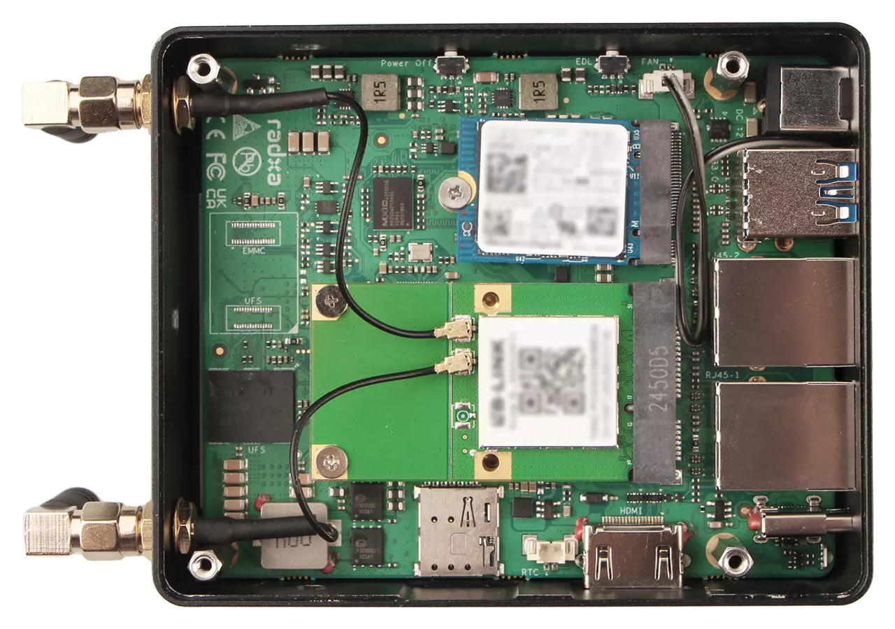 ɯƳ Fogwise AIRbox Q900 ҵԵ AI նˣ֧ 7B ģͱ