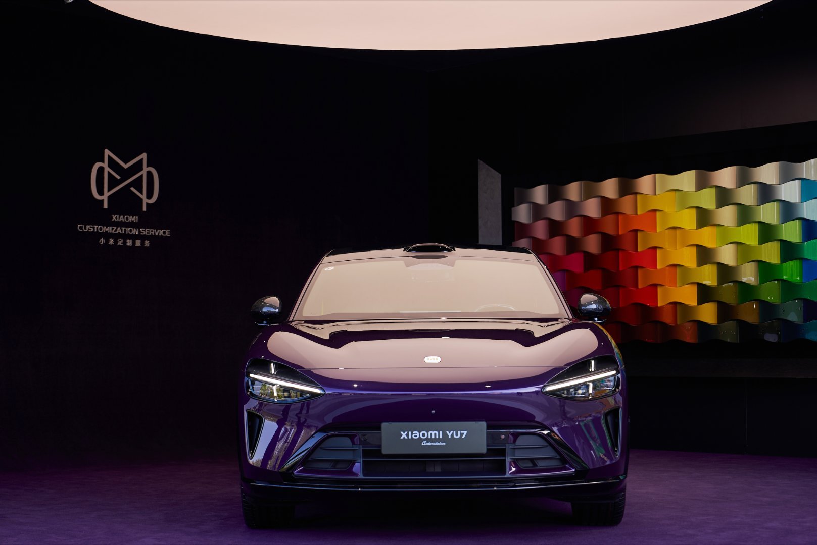 С�� YU7 Max �������ơ���ˮ������ɫʵ�����౱�������ͣ�չ���� 10 �� 3 ��