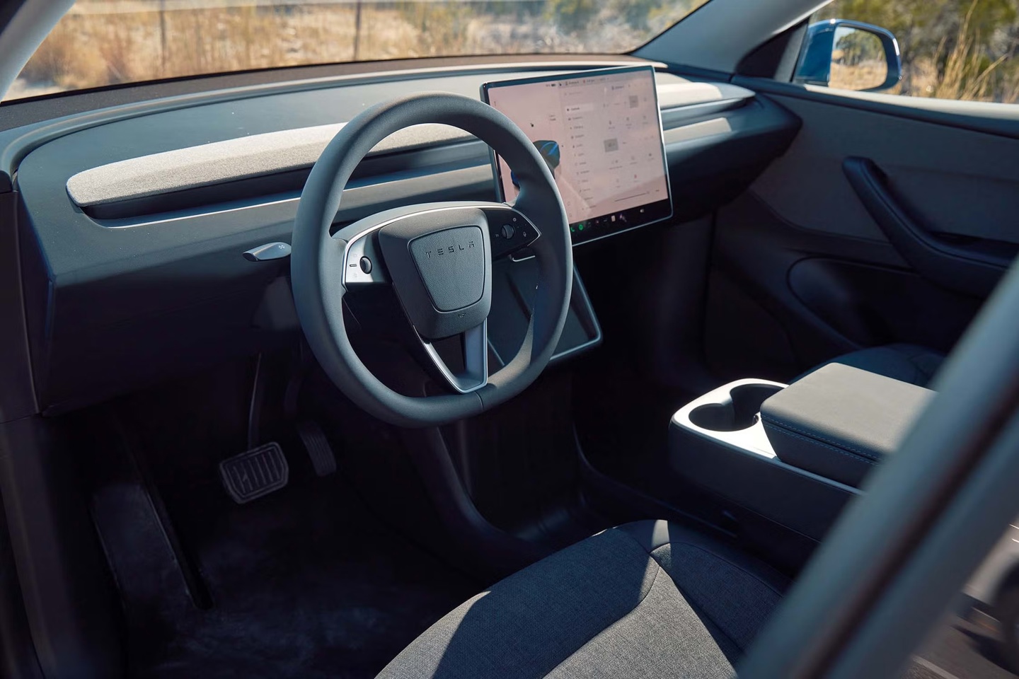 特斯拉 Model Y 标准版在美国上市:织物座椅、封天窗、续航 517 公里,起价跌破 4 万美元 特斯拉 Model Y 标准版在美国上市:织物座椅、封天窗、续航 517 公里,起价跌破 4 万美元