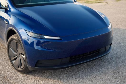 特斯拉 Model Y 标准版在美国上市:织物座椅、封天窗、续航 517 公里,起价跌破 4 万美元 特斯拉 Model Y 标准版在美国上市:织物座椅、封天窗、续航 517 公里,起价跌破 4 万美元