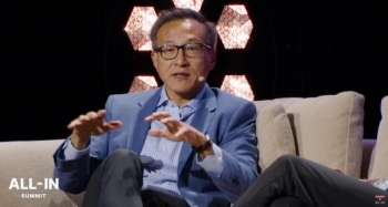 ����ͰͲ̳��ż��硰�׹� AI ɳ�ʡ���AI Ӧ���й���չ������AI û��Ӯ��ͨ��