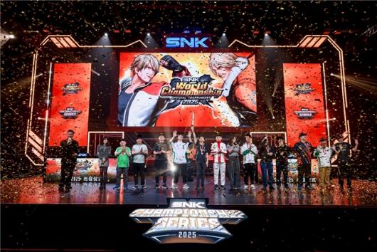 SCS 2025����ܾ���Բ����Ļ��ѡ��M����XiaoHai�ֻ�ȭ��15�������Ǵ�˵��Ⱥ��֮�ǡ��ܹھ�