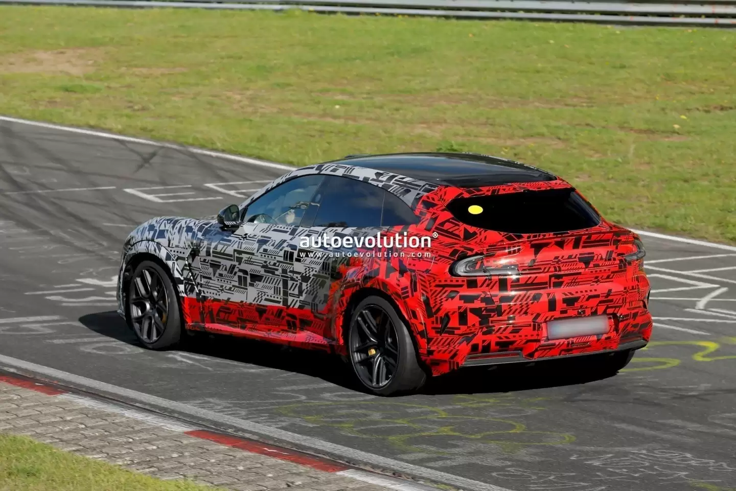 С�� YU7 GT ��սŦ������SUV ���ޡ����أ������� 1500 ��������һ����Ȧ���ո����