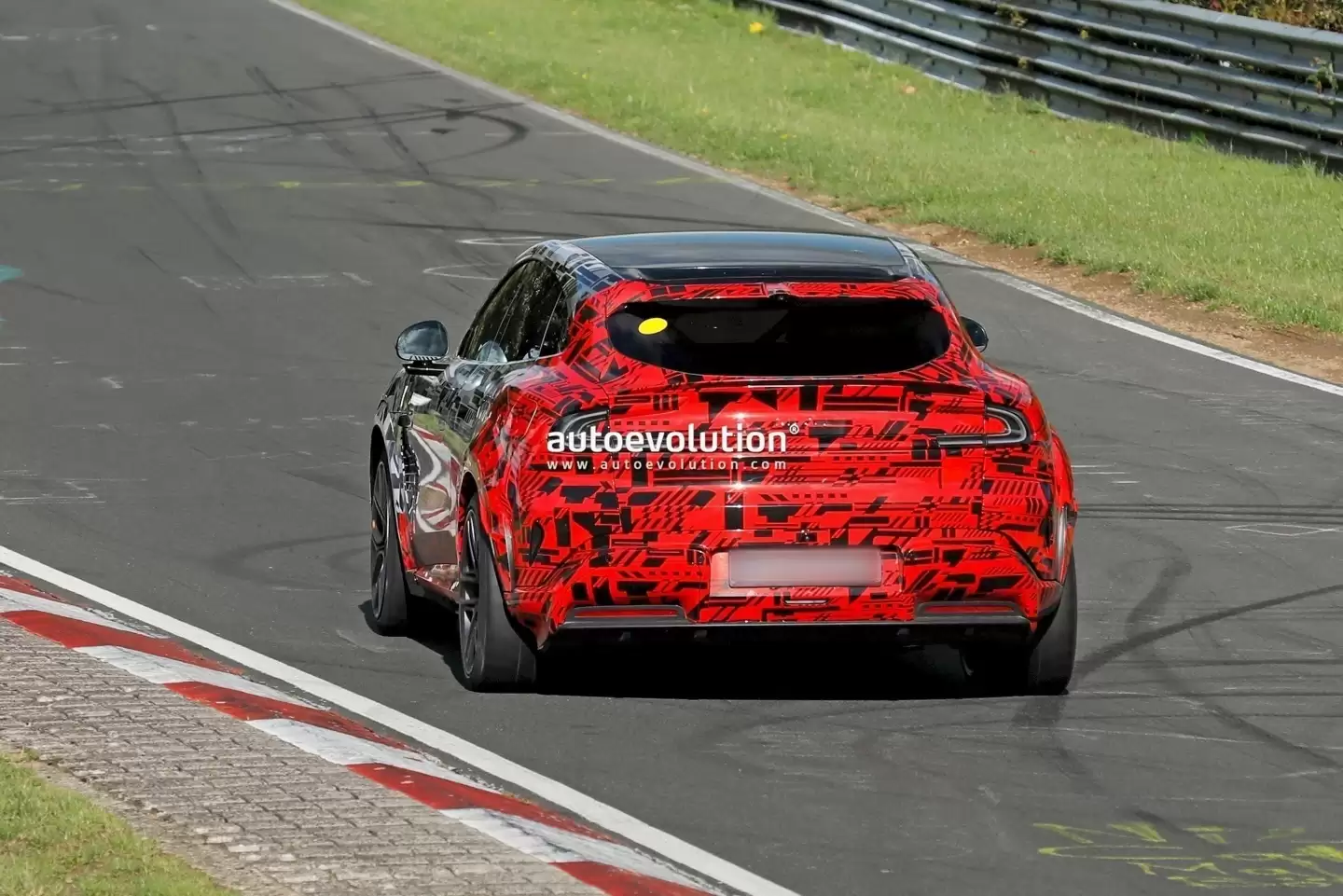 С�� YU7 GT ��սŦ������SUV ���ޡ����أ������� 1500 ��������һ����Ȧ���ո����