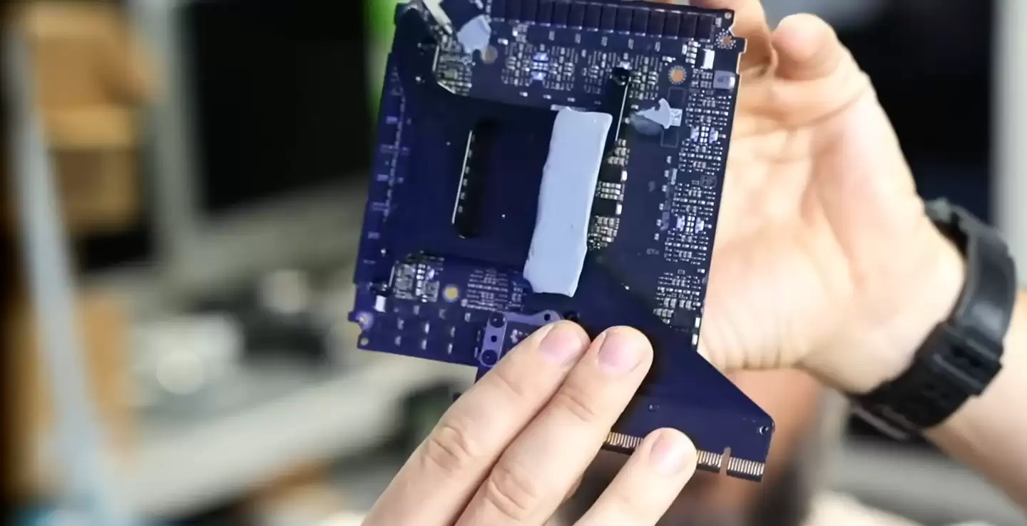 άרŭӢΰ RTX 5090 FE ԿΪʷ֮һӿƹڴ޷޸