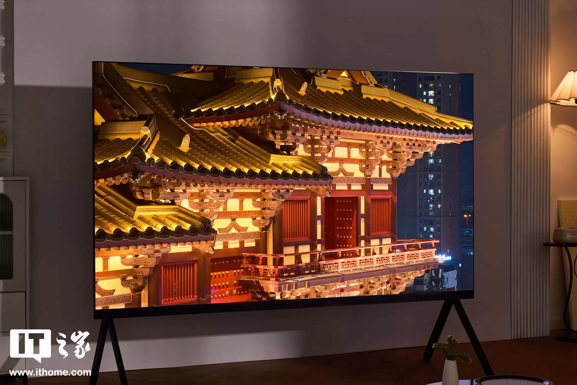 TCL X11L 98 吋 SQD-Mini LED 电视图赏:顶配机皇,100% BT2020 色域、上万尼特亮度 TCL X11L 98 吋 SQD-Mini LED 电视图赏:顶配机皇,100% BT2020 色域、上万尼特亮度