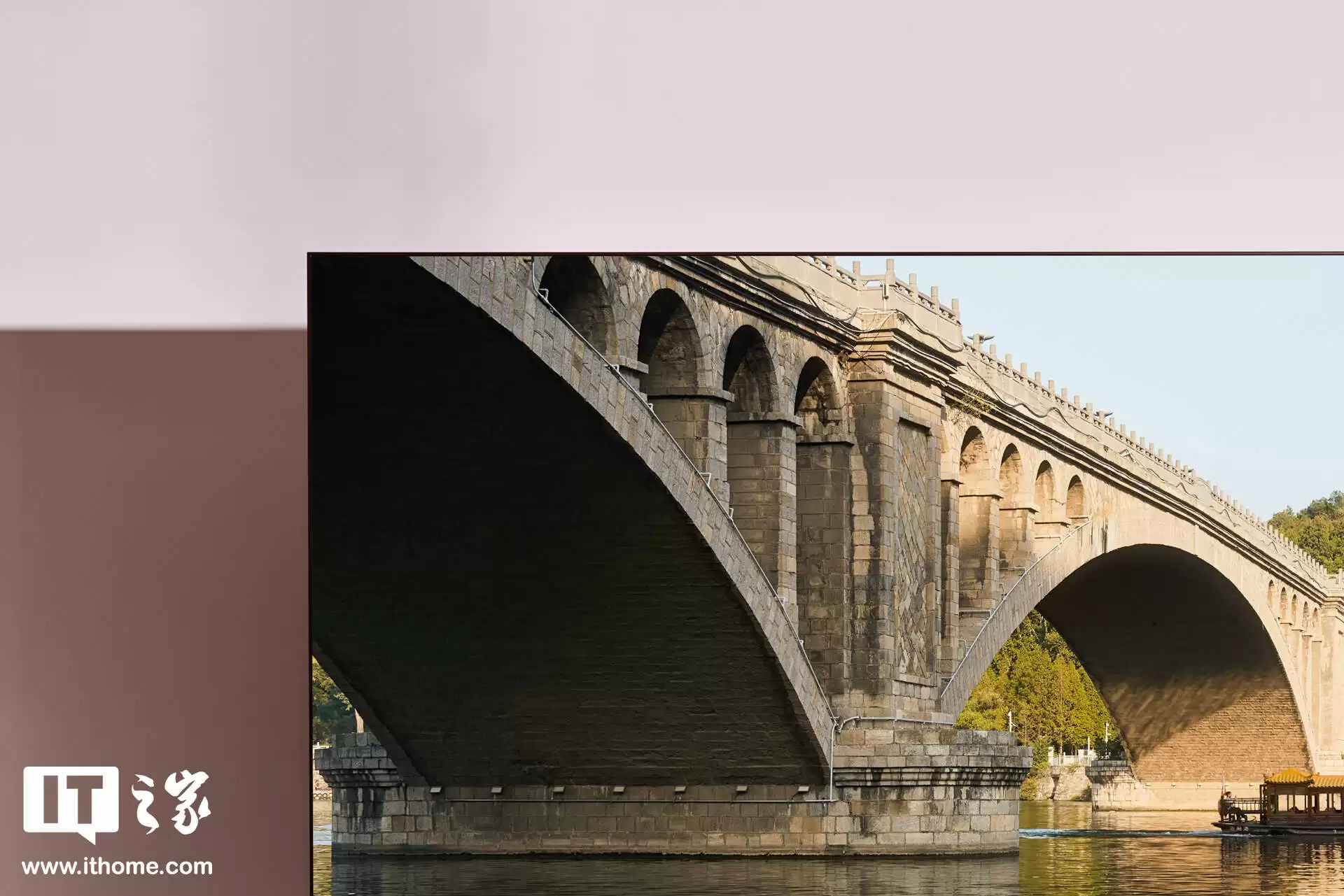 TCL X11L 98 吋 SQD-Mini LED 电视图赏:顶配机皇,100% BT2020 色域、上万尼特亮度 TCL X11L 98 吋 SQD-Mini LED 电视图赏:顶配机皇,100% BT2020 色域、上万尼特亮度