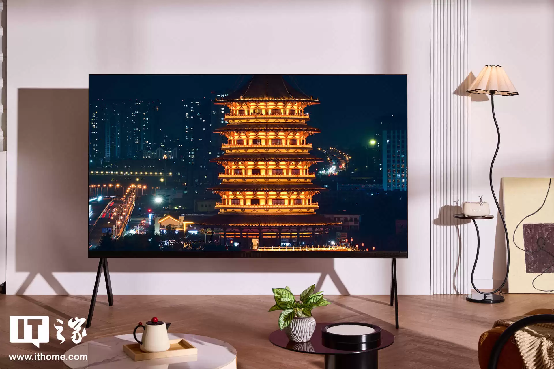 TCL X11L 98 吋 SQD-Mini LED 电视图赏:顶配机皇,100% BT2020 色域、上万尼特亮度 TCL X11L 98 吋 SQD-Mini LED 电视图赏:顶配机皇,100% BT2020 色域、上万尼特亮度