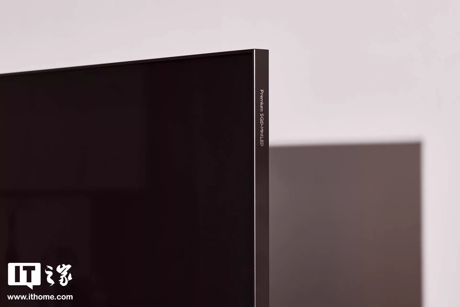 TCL X11L 98 吋 SQD-Mini LED 电视图赏:顶配机皇,100% BT2020 色域、上万尼特亮度 TCL X11L 98 吋 SQD-Mini LED 电视图赏:顶配机皇,100% BT2020 色域、上万尼特亮度