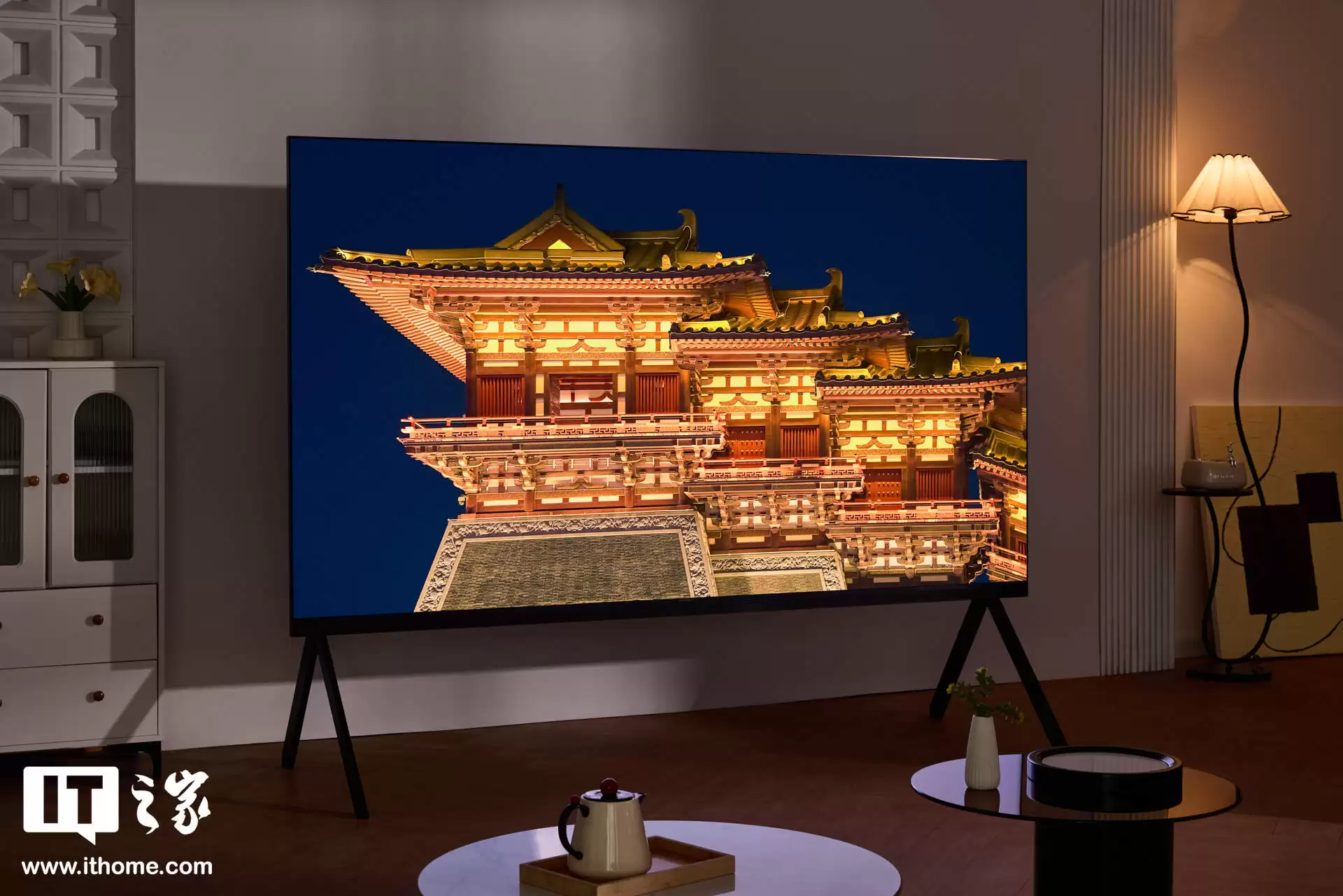 TCL X11L 98 吋 SQD-Mini LED 电视图赏:顶配机皇,100% BT2020 色域、上万尼特亮度 TCL X11L 98 吋 SQD-Mini LED 电视图赏:顶配机皇,100% BT2020 色域、上万尼特亮度