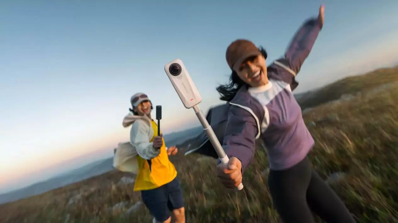 影石 Insta360 X4 Air 上市:2099 元,8K 全景 + 165g 机身 影石 Insta360 X4 Air 上市:2099 元,8K 全景 + 165g 机身