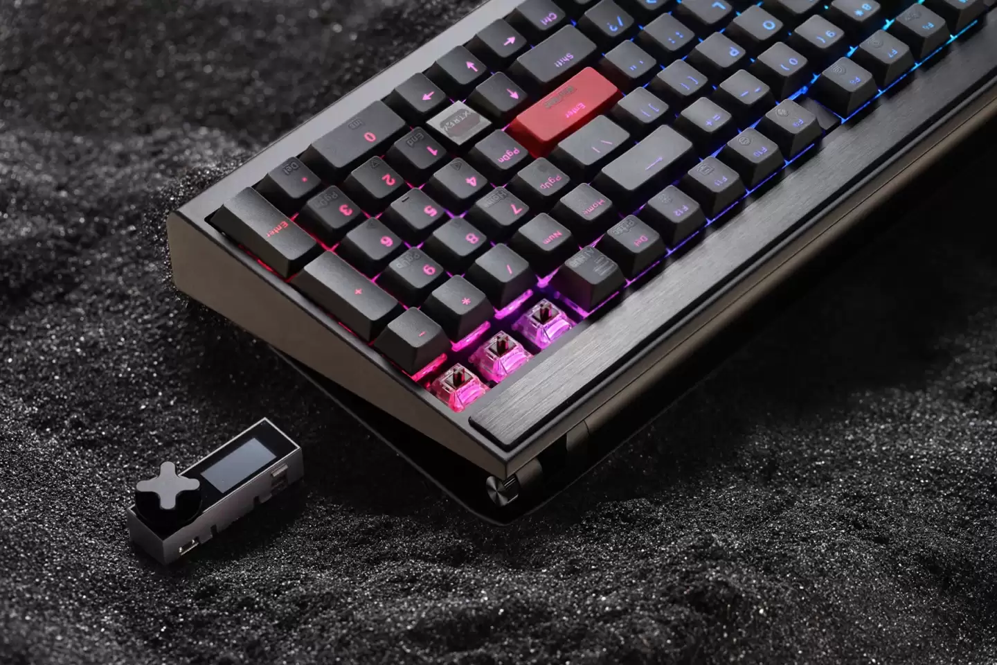 ������һ�� MX3 ��е���壬CHERRY XTRFY ���� PIXIU99 ��ģ����